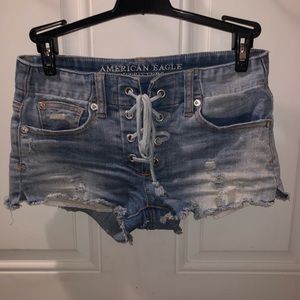 🦅 American eagle outfitters